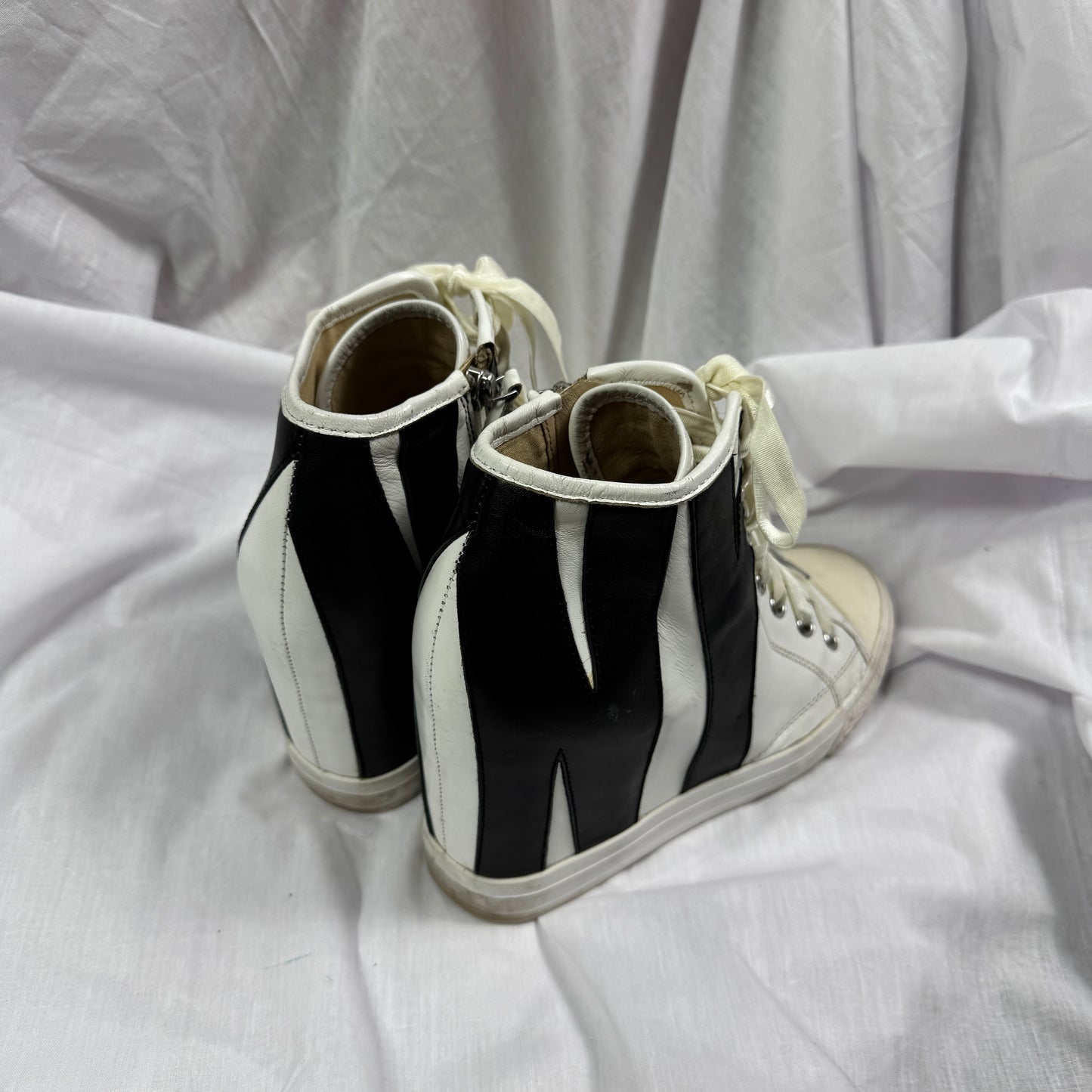 DKNY Vintage Wedge Sneakers 39.5/40