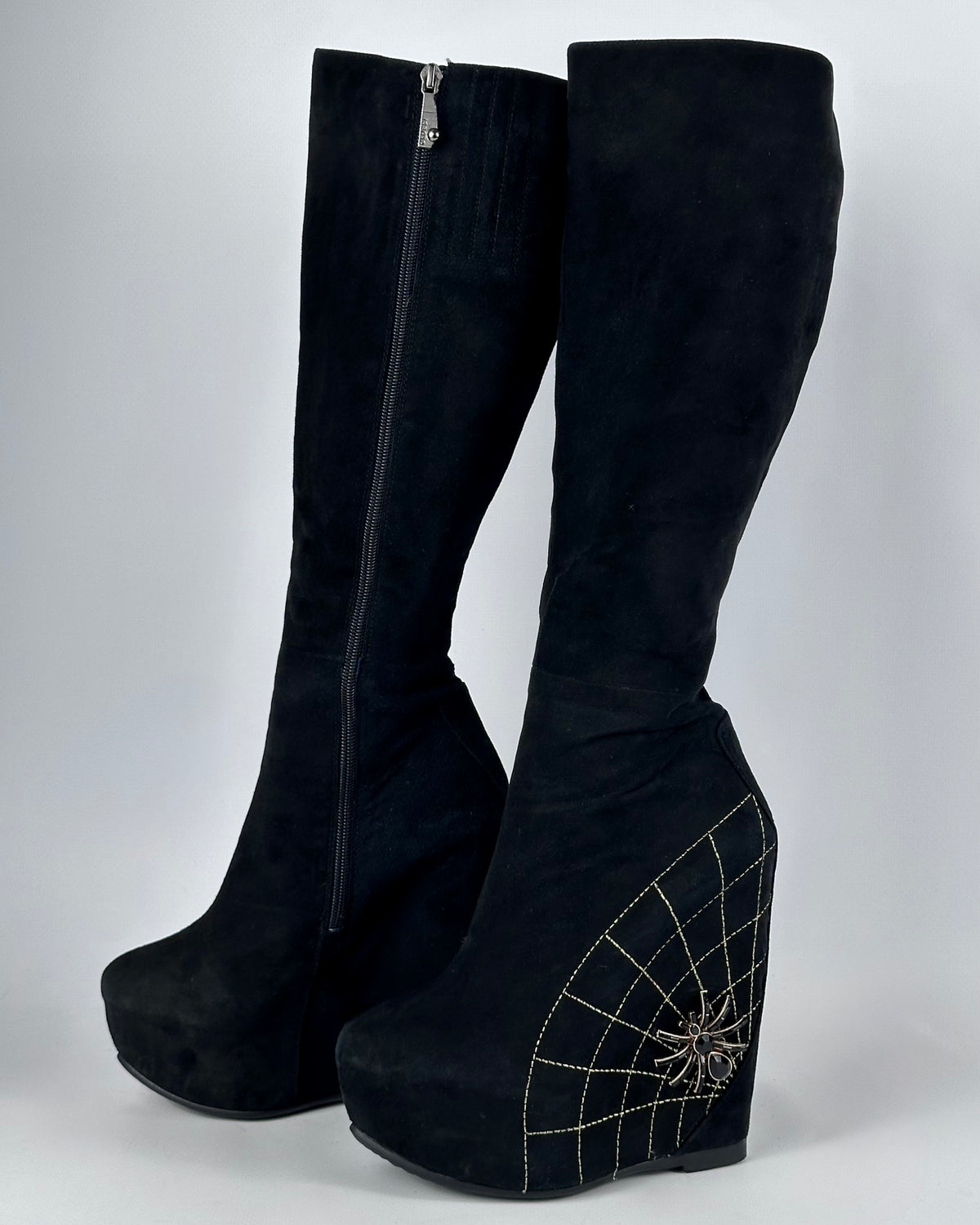 Vintage Spiderweb Wedge Boots — 35 & 37