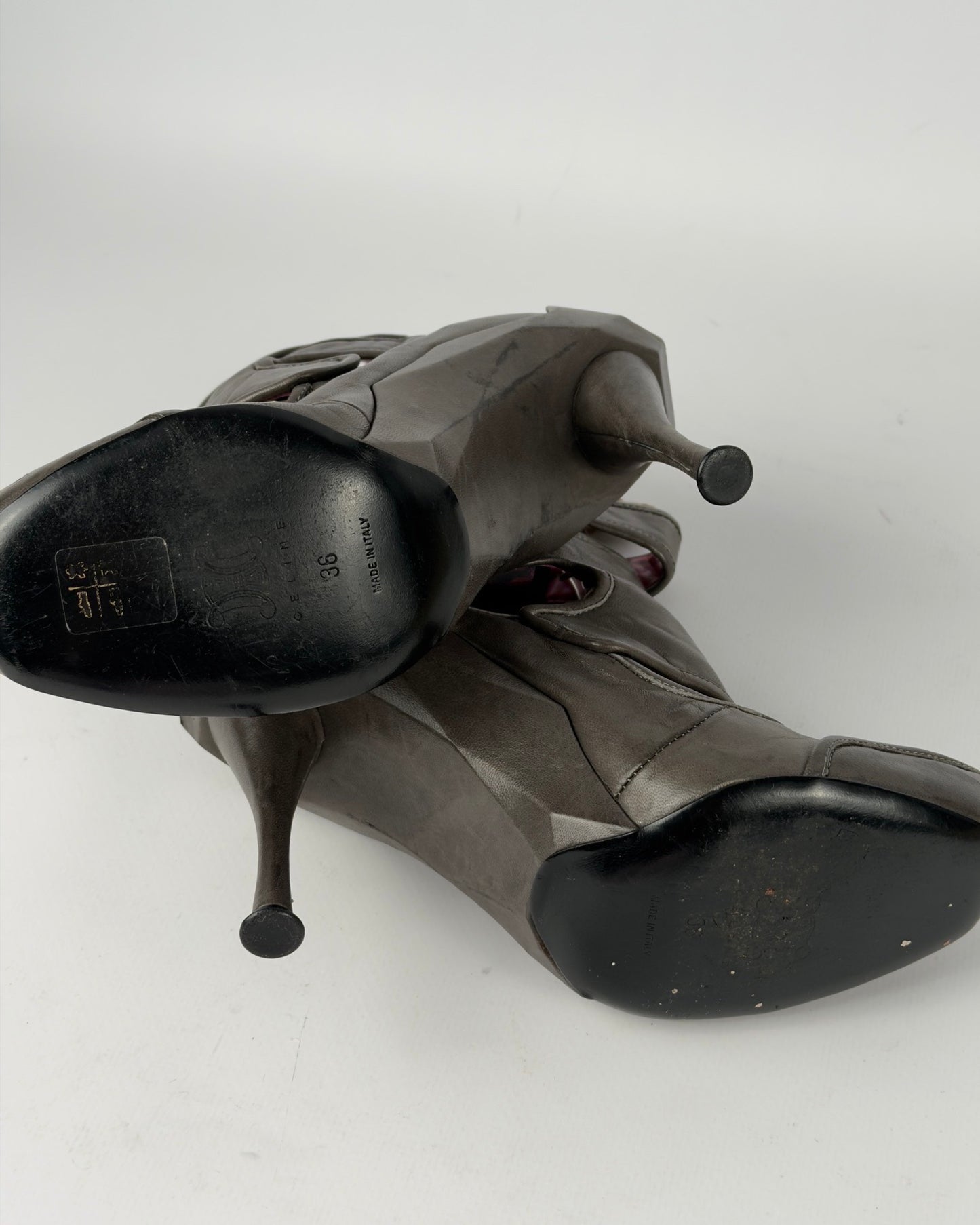 Celine FW 2008 Runway Low Boot Leather Heels — 36