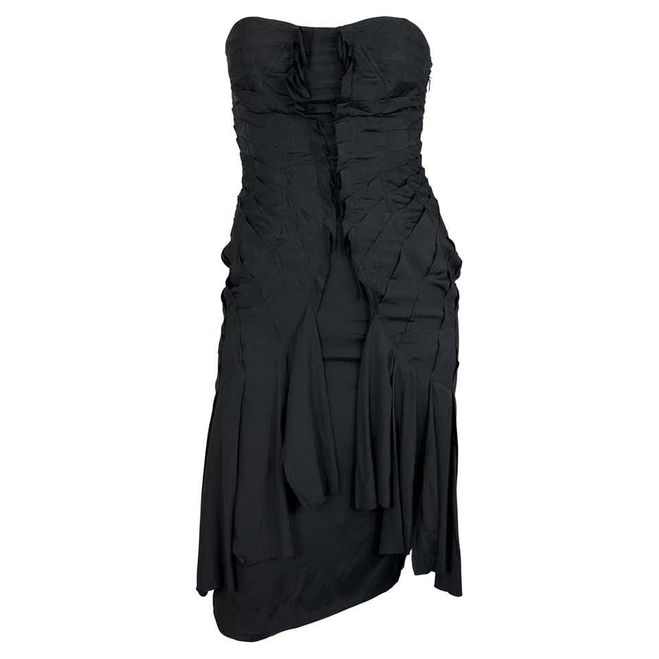 Gucci by Tom Ford S/S 2004 Fan Pleated Silk Black Runway Dress