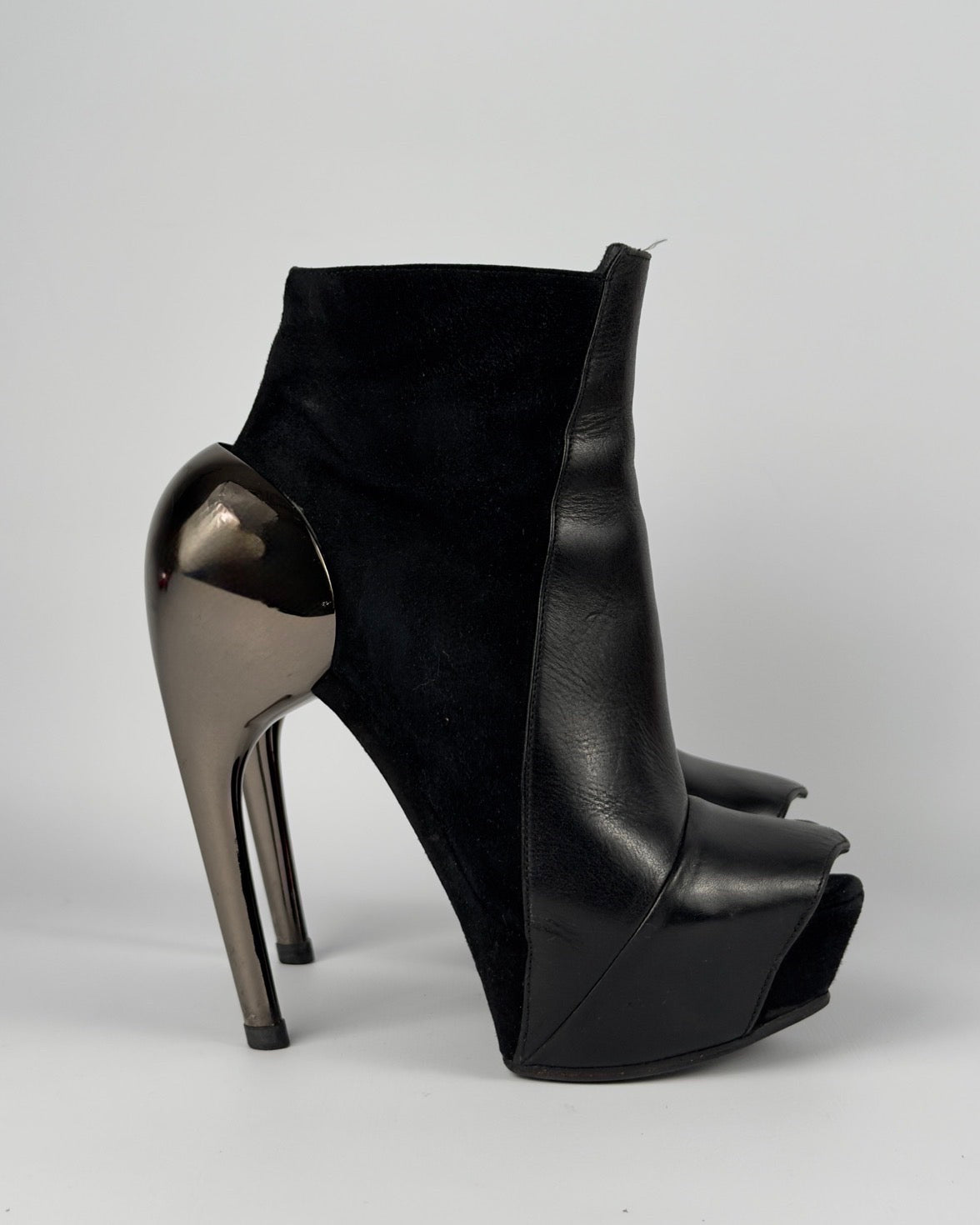 Gareth Pugh S/S 2013 Heel Boots — 37/38