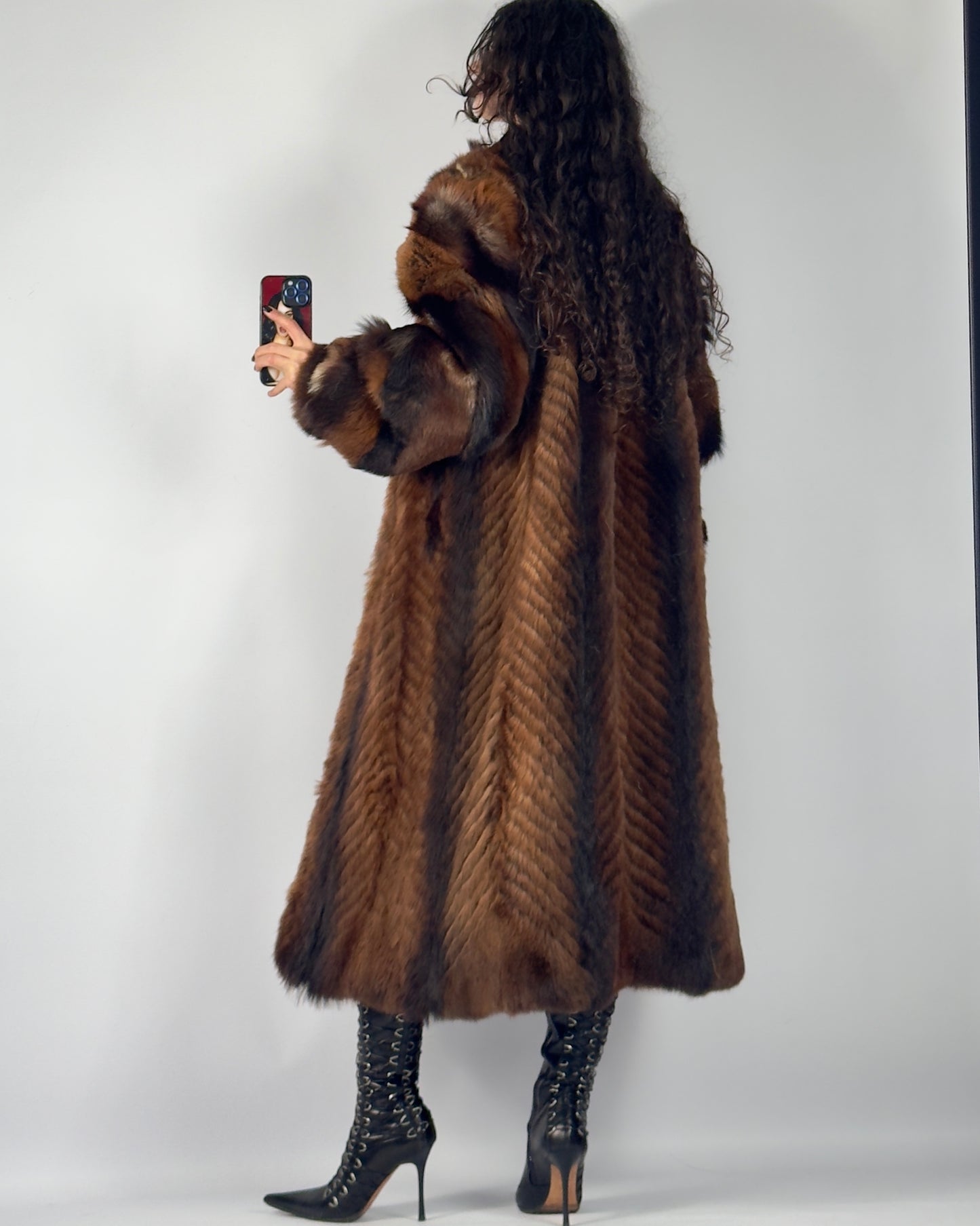 Vintage Fluffy Fur Coat — S/L