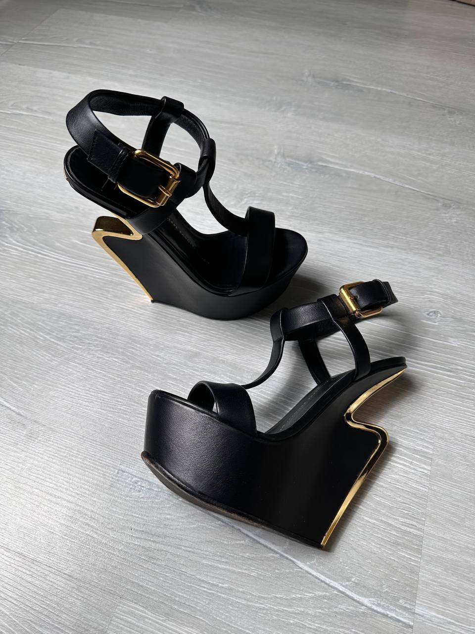 Giuseppe Zanotti Wedge Heels — 36