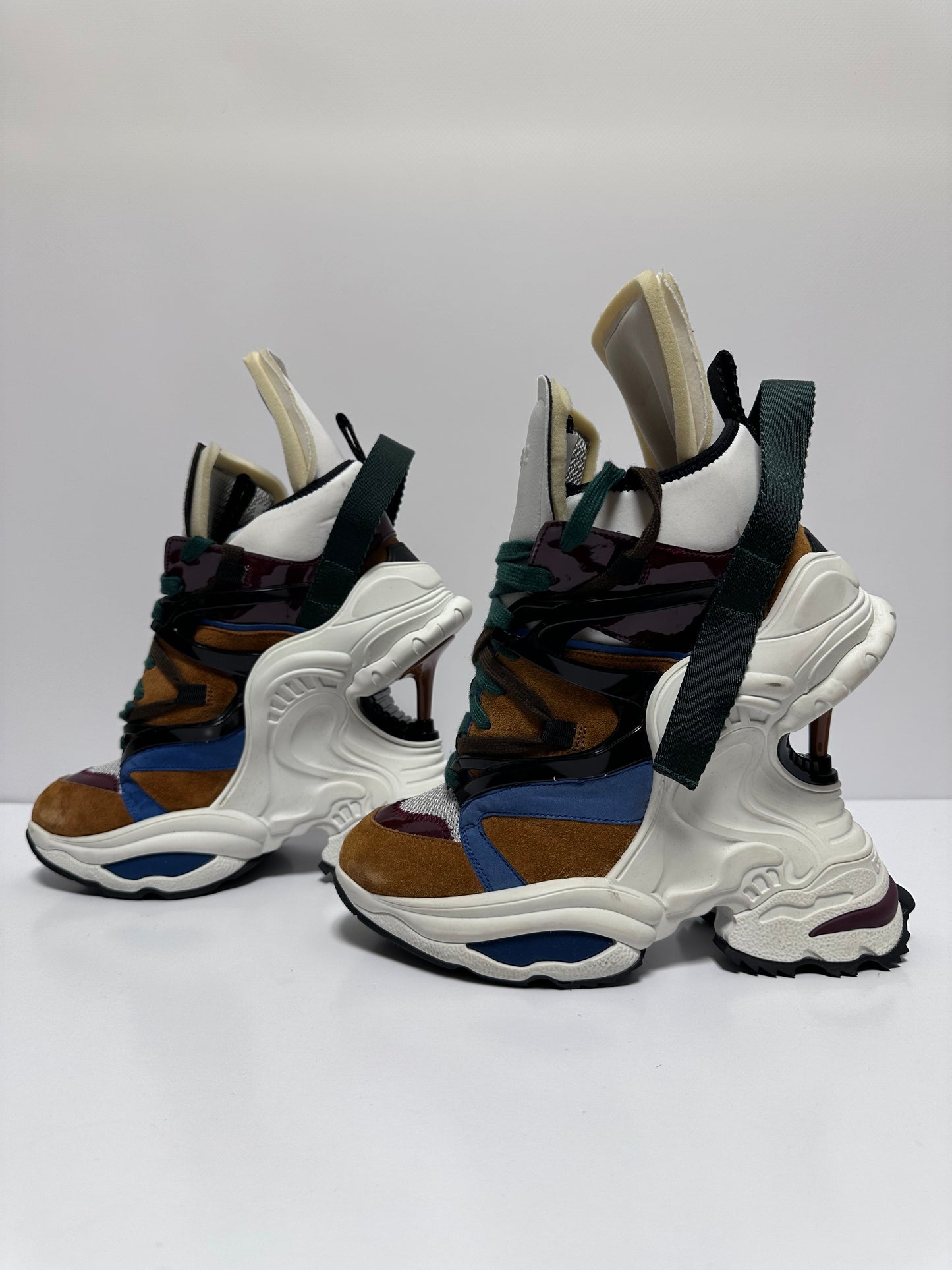 Dsquared2 S/S 2019 The Giant Sneaker Heels — 39