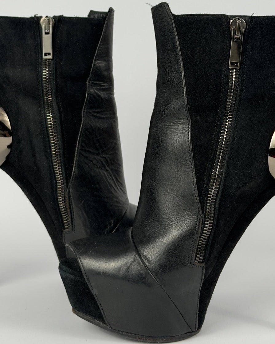 Gareth Pugh S/S 2013 Heel Boots — 37/38