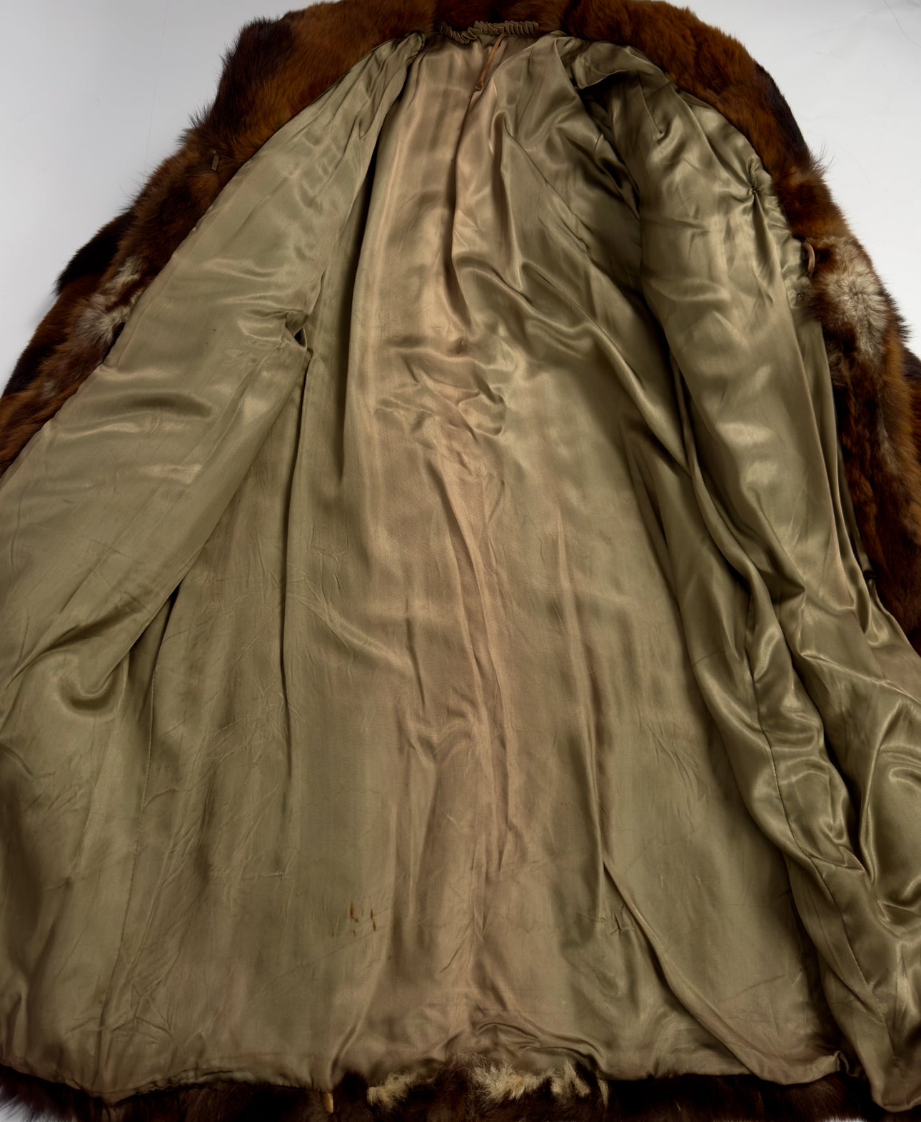 Vintage Fluffy Fur Coat — S/L