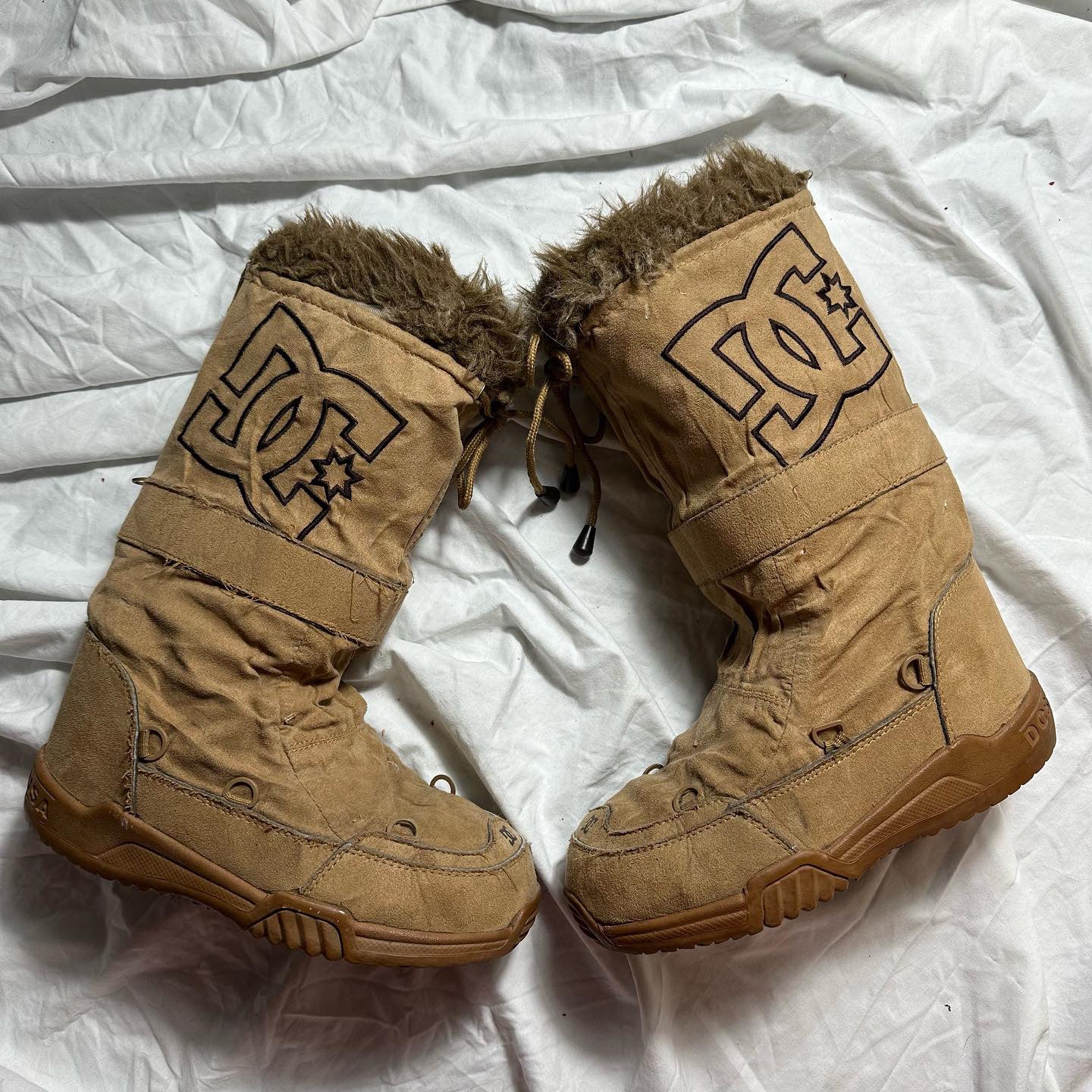 DC Vintage Moon Boots Sand
