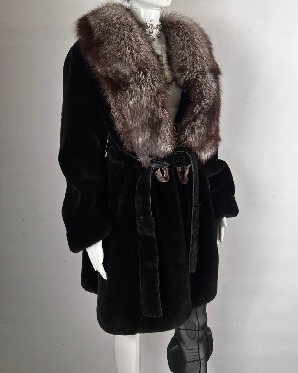 Vintage Fur Coat — M/XL