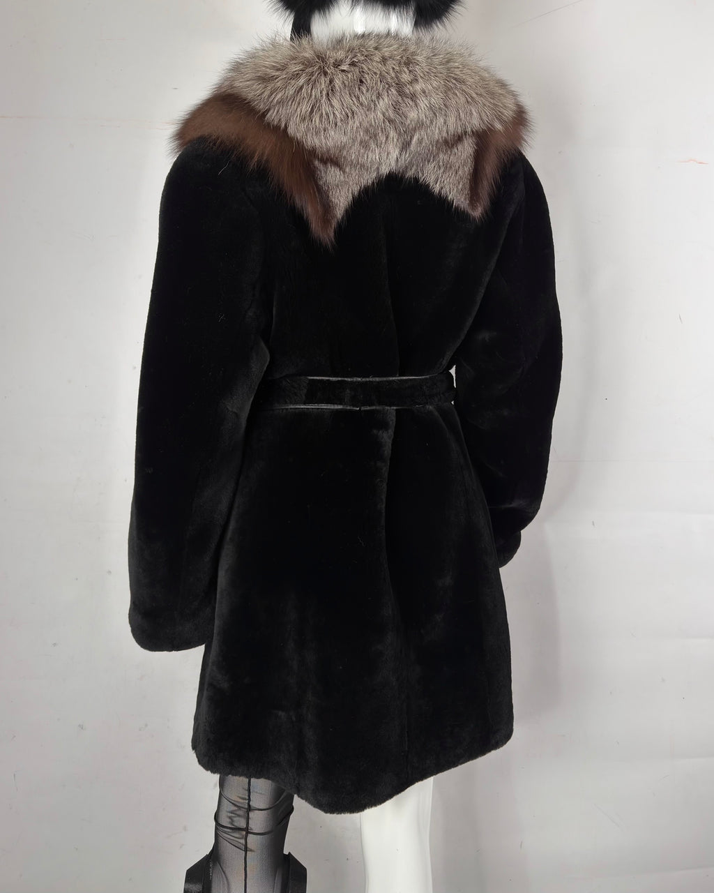 Vintage Fur Coat — M/XL
